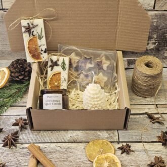 Handmade Christmas candle gift box set with botanical wax tablets and Christmas Spice Cookie candle – MysticGlow
