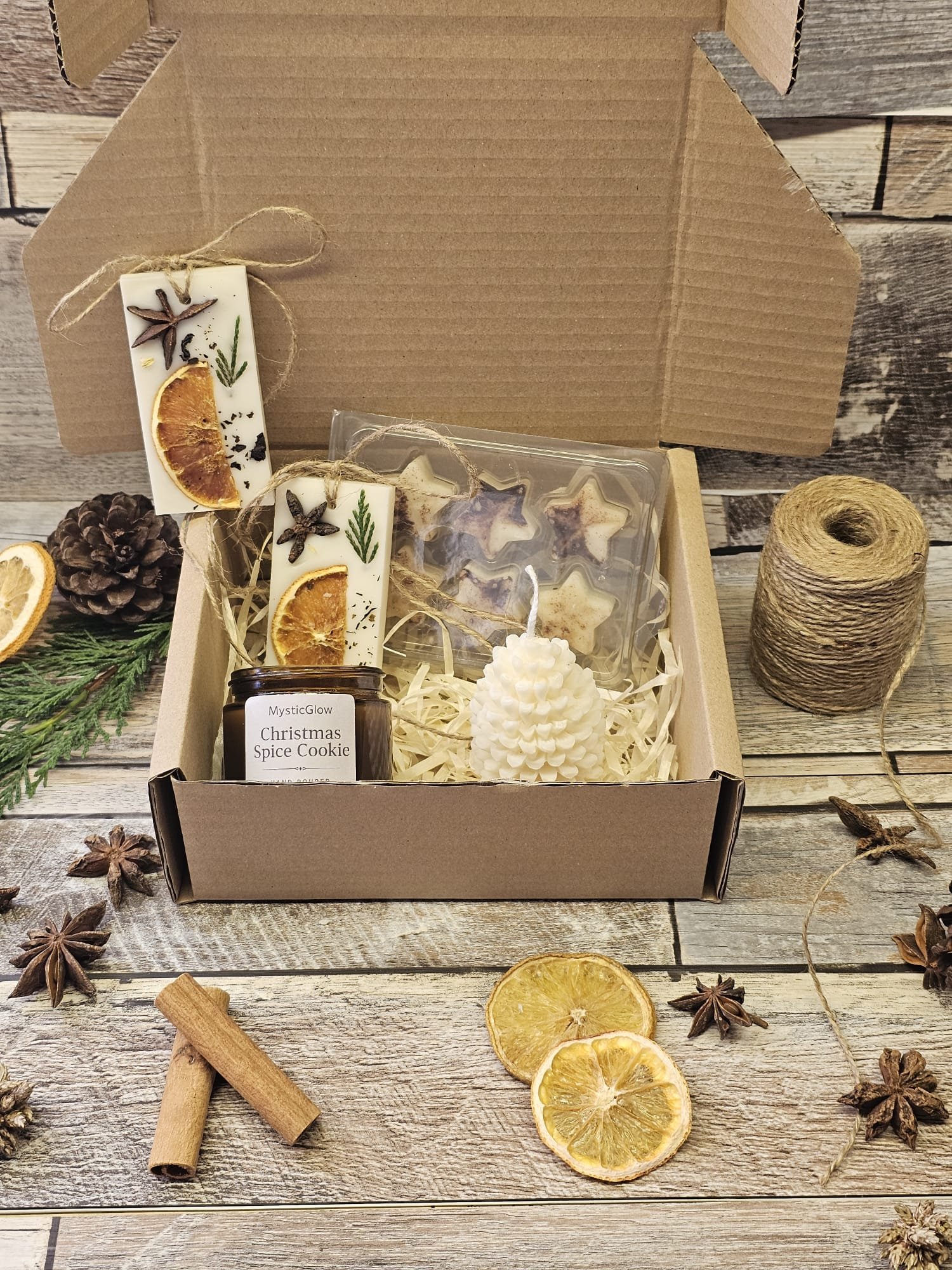 Handmade Christmas candle gift box set with botanical wax tablets and Christmas Spice Cookie candle – MysticGlow