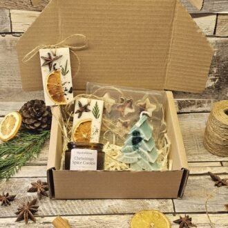 MysticGlow Christmas candle gift box set with soy candle, wax tablets, star melts and Christmas tree candle