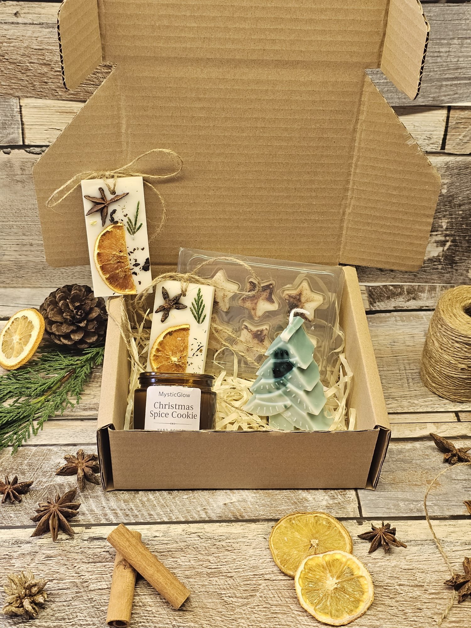 MysticGlow Christmas candle gift box set with soy candle, wax tablets, star melts and Christmas tree candle